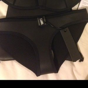 Triangl New York noir Chloe bottoms