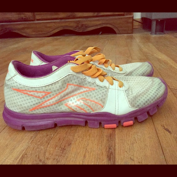 Reebok Tennis shoes size 8.5