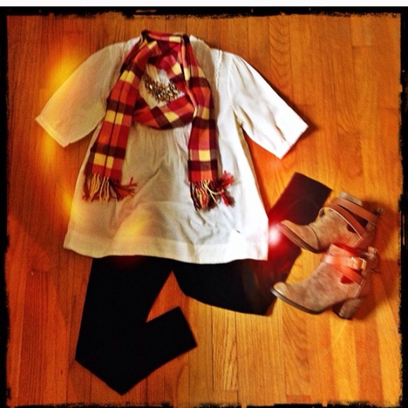 Beautiful loose ruffle top