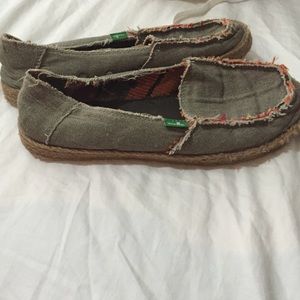 Sanuk shoes 6