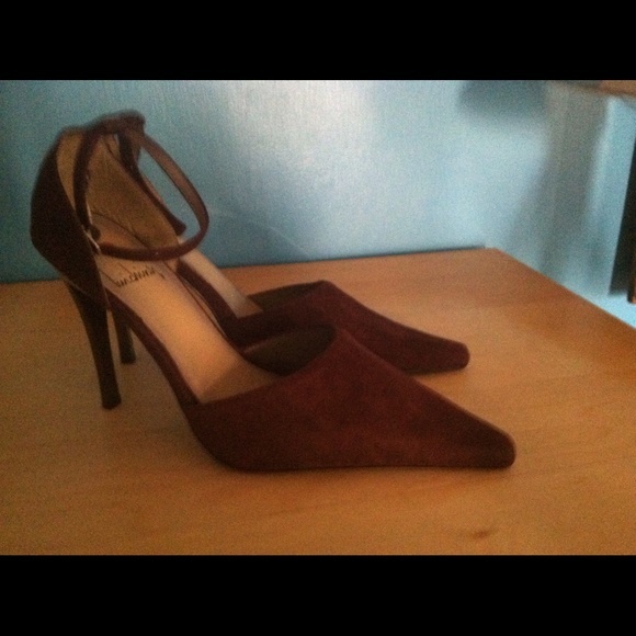 Suede Brown Pointed Pumps