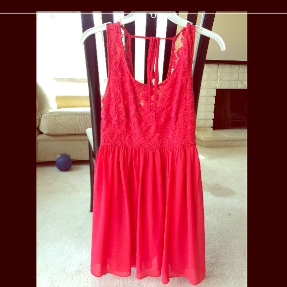 Perfect red dress for spring!