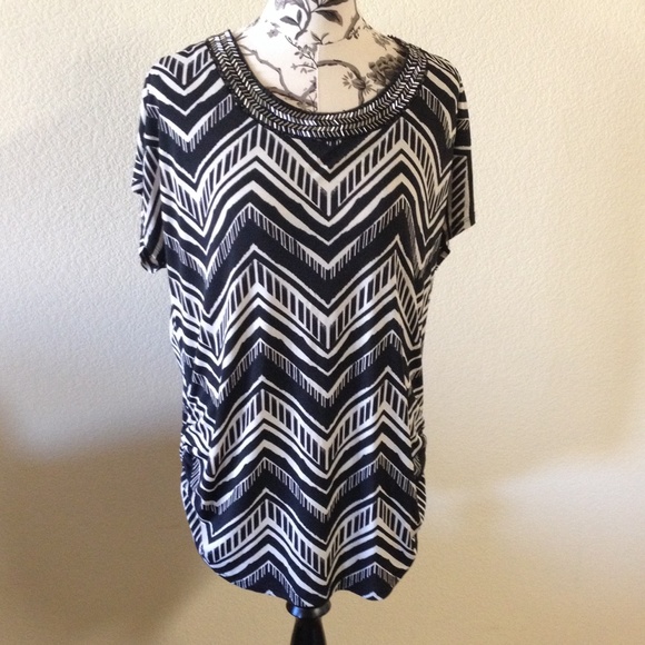 Never worn black and white Aztec design top - Picture 1 of 4