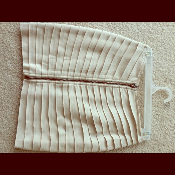 Silence + noise Small layered skirt