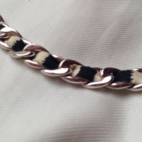 Heart Chain Necklace - Picture 3 of 3