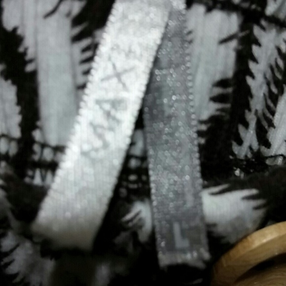 Maxi Love Short Skirt - Picture 4 of 4