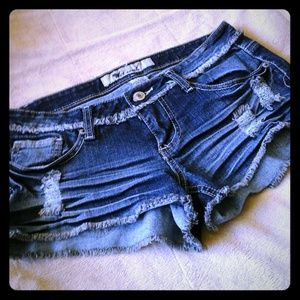 Wet seal shorts size 3 ... mint coondition!!!