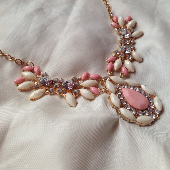 Beautiful Statement - Picture 2 of 2