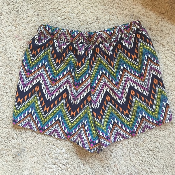 Forever 21 Other - Cute pattern shorts