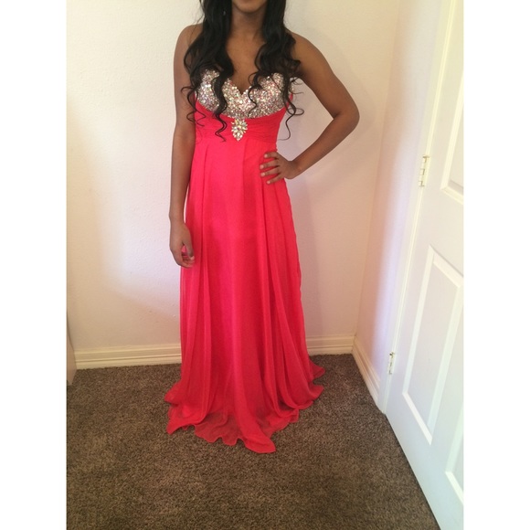Prom Dress - Picture 1 of 2