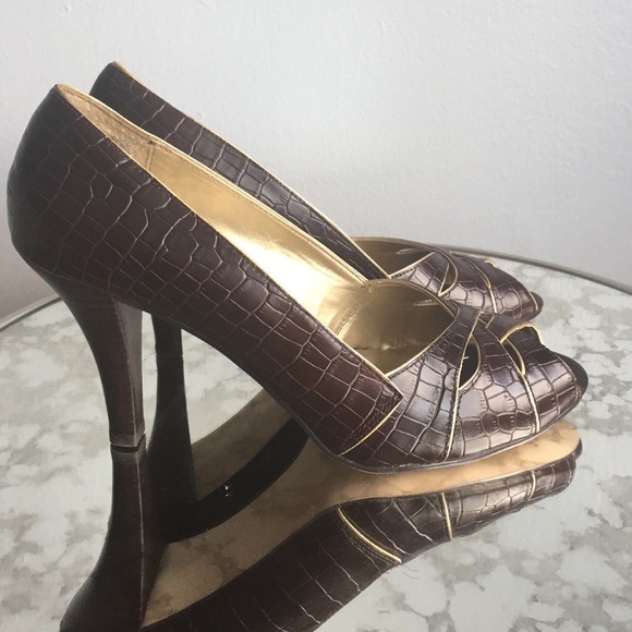 Peep toe heel - Picture 3 of 3