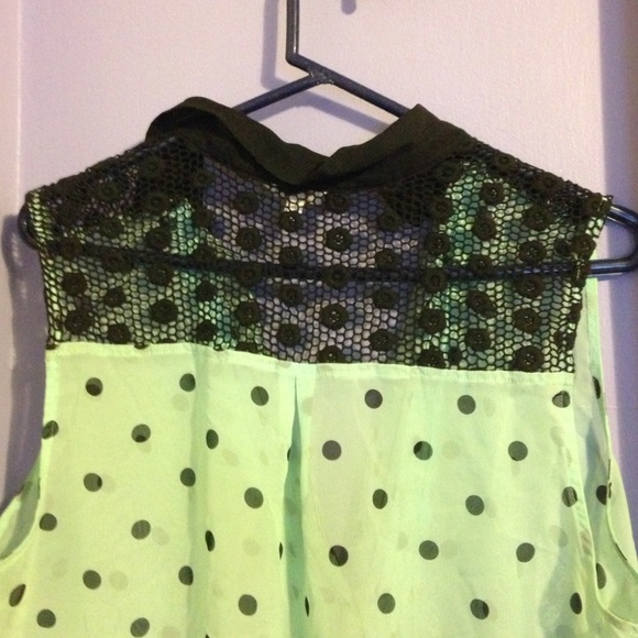 Button down tank top - Picture 2 of 2