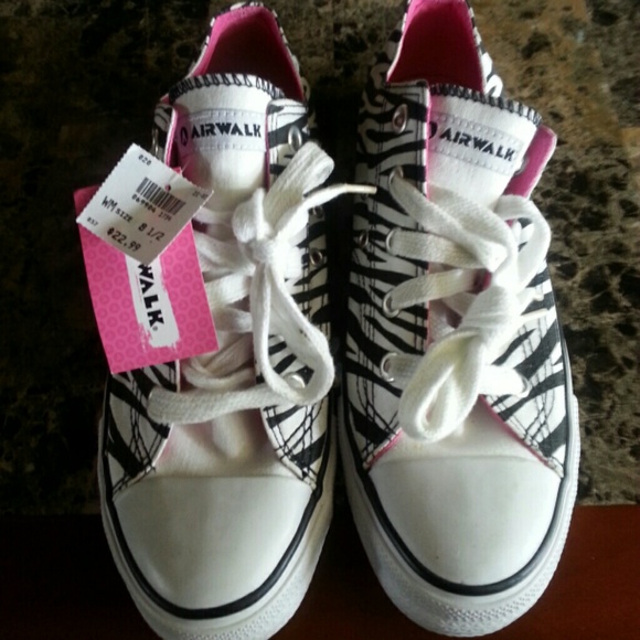 Airwalk women's tennis shoes