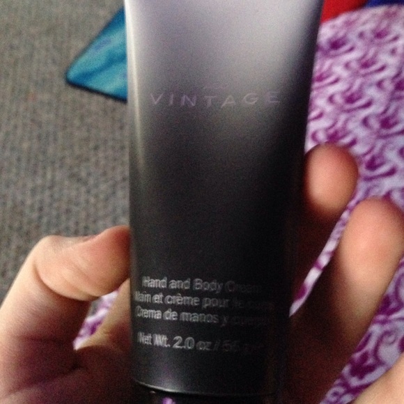 One hand cream AEO vintage,one Minnie roll