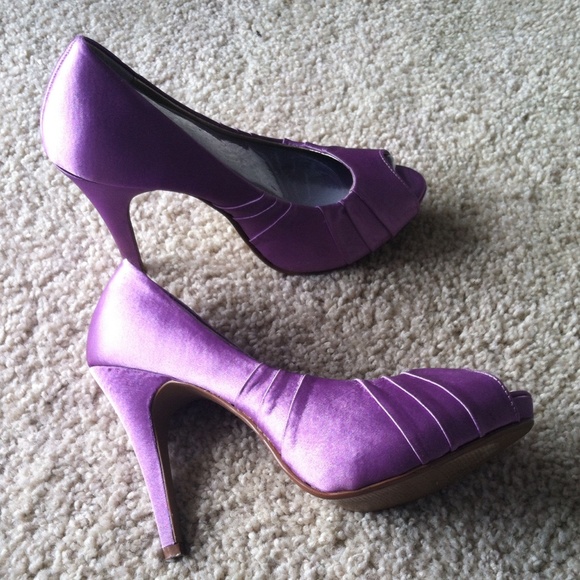 🎉SALE🎉Satin Pump
