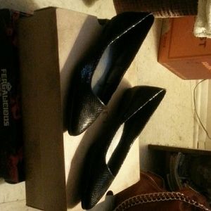 For @jrdarst Black flats