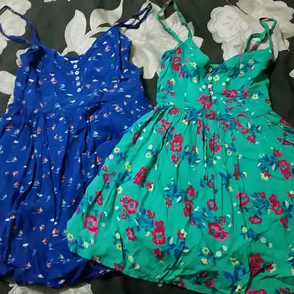 2 small very comfy Hollister dresses
