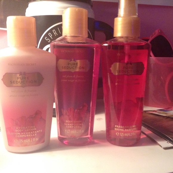 Victorias secret travel bundle!!