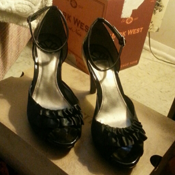 Black ruffled heels