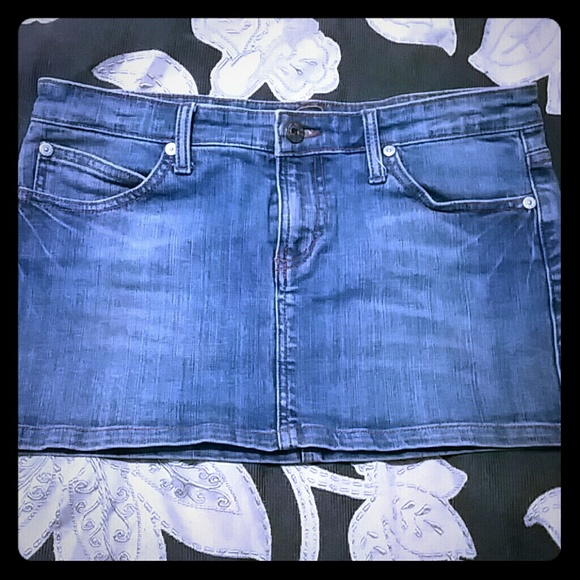 ♤Sold♤ in bundle Denim strech skirt size large - Picture 1 of 2