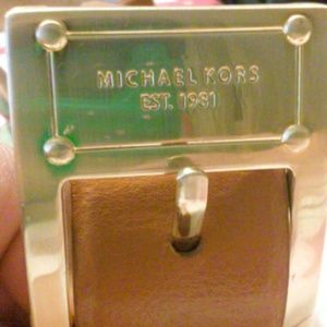 Michael Kors tan belt