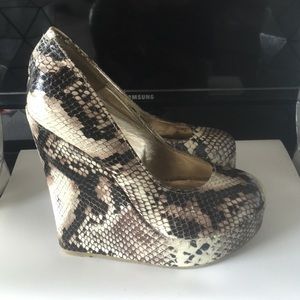 Steve Madden wedge