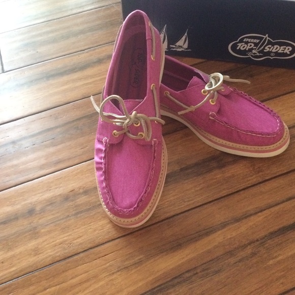 Grayson Rose Violet Canvas