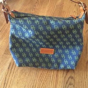 NWT Dooney and Bourke Small Shoulder Sac