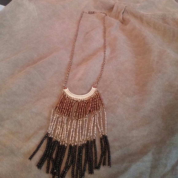 Dangling statement necklace - Picture 2 of 2