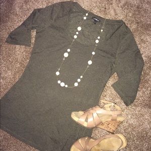 EXPRESS army green, lace top