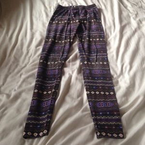 geometric print leggings