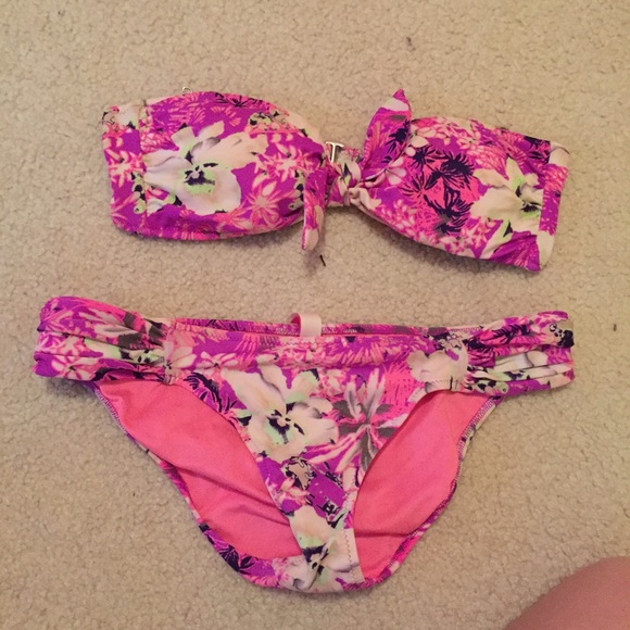 Victoria's Secret swim suit set
