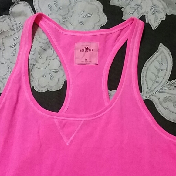 ♤sold♤bundle for @cali1018 cute Hollister shirts - Picture 2 of 3