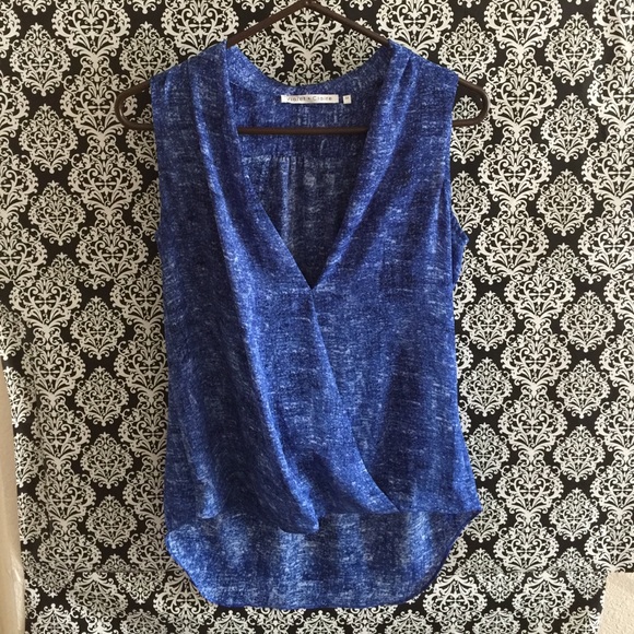 Violet & Claire med top sleeveless Asymmetrical