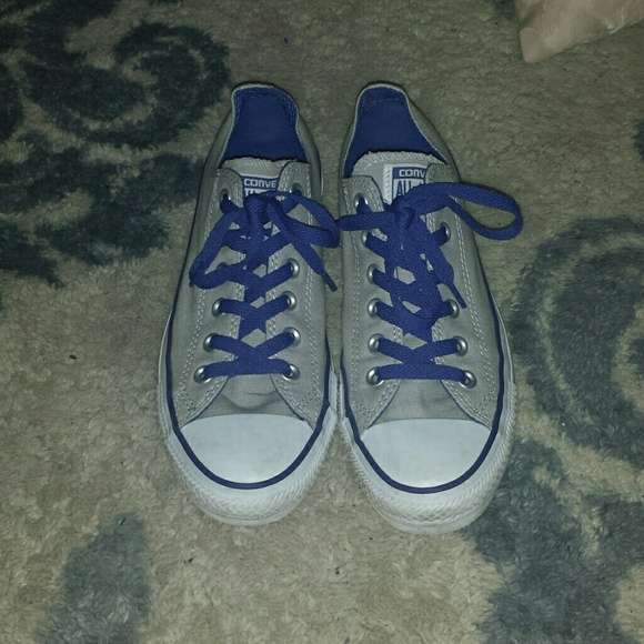 Grey Low top Converse