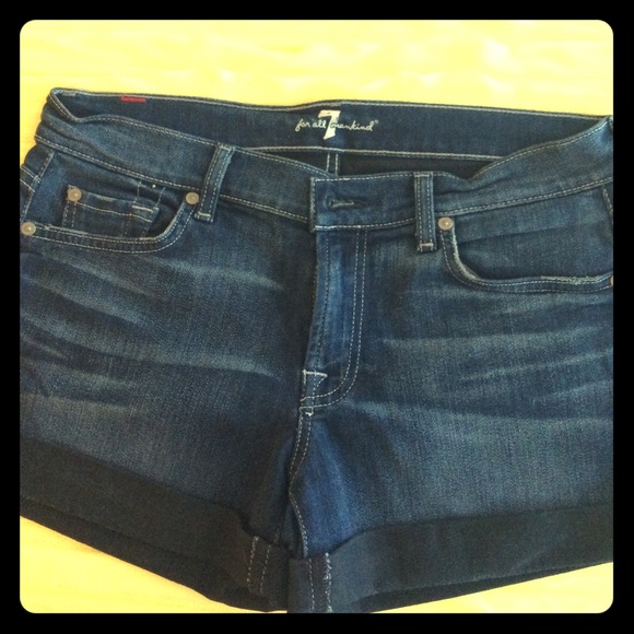 Price drop!! 7 for All Mankind cutoff shorts