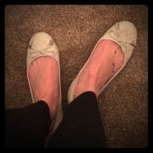 CALVIN KLEIN light gray/beige detailed flats