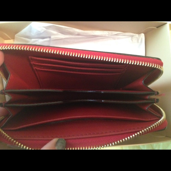michael kors wristlet (red) - Picture 3 of 3