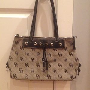 Dooney & Bourke purse