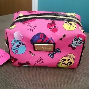 Betsey Johnson loaf makeup bag w/ skulls