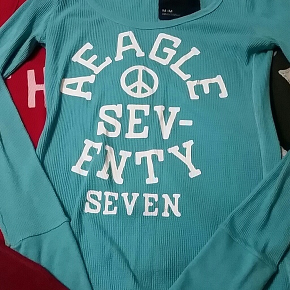 ♤Sold♤Bundle @cali1018 American Eagle med shirts - Picture 2 of 4