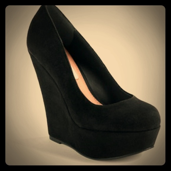 Steve Madden Pammyy Black Suede Wedge Platform