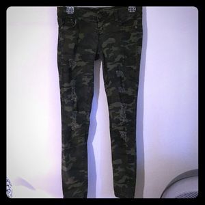 Super Skinny Camouflage Ripped Jeans