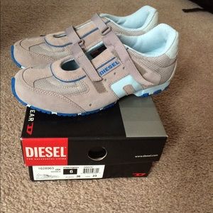 Diesel open top sneakers size 6