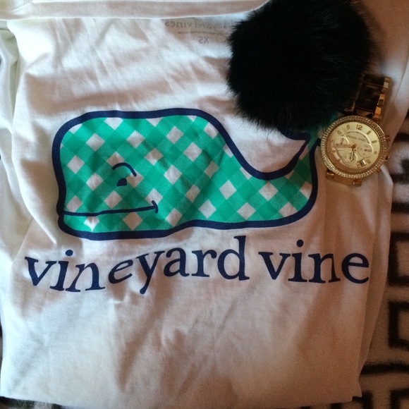 NWOT vineyard vines women's tshirt