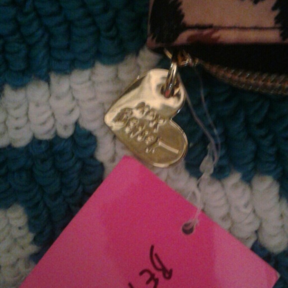 Betsey Johnson Contact Case (leopard print) - Picture 4 of 4