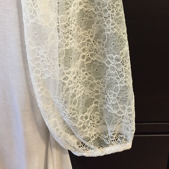 Victoria's Secret Lace Sleeve Top - Picture 2 of 4