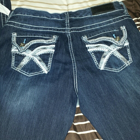 Jeans - Picture 2 of 3