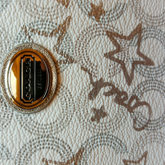 Coach Peyton Snow Queen Wallet - Picture 4 of 4