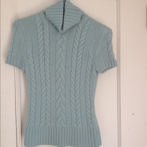 XS Banana Republic Lt Blue short sleeve sweater